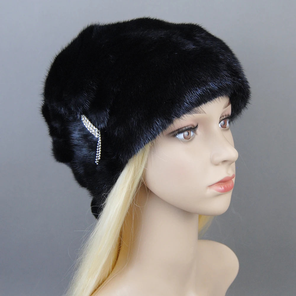 2024 Fashion Hot Whole Genuine Mink Fur Hats Female Winter With Mink Fur Pompons Elegant Luxury High Quality Ladies Beanie Hat